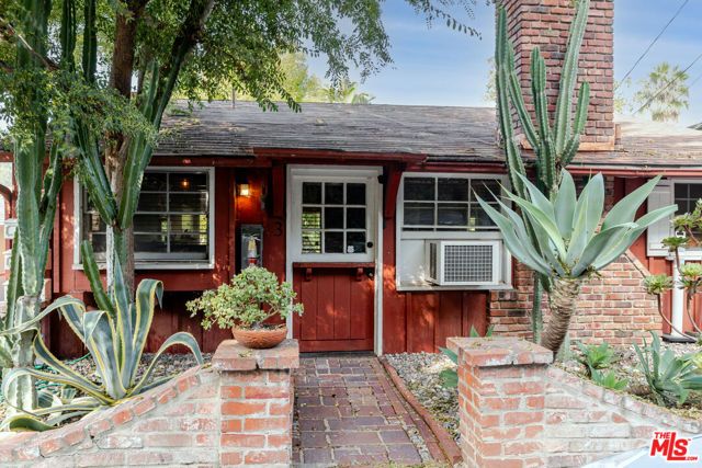 1846 Silver Lake Boulevard, Los Angeles, CA 90026