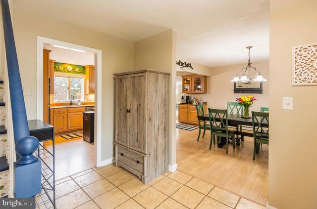 1125 HAYMAKER RD, State College, PA 16801