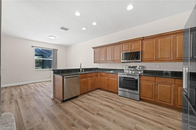 3520 SW 3rd TER, Cape Coral, FL 33991