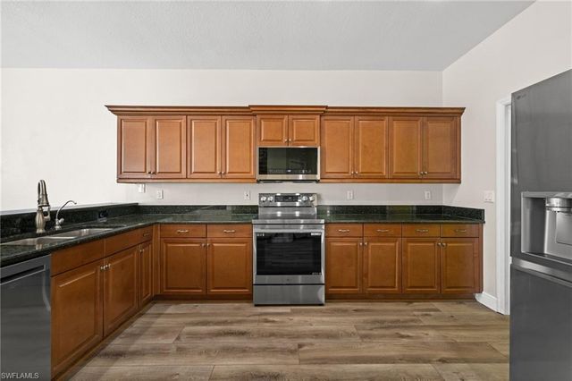 3520 SW 3rd TER, Cape Coral, FL 33991