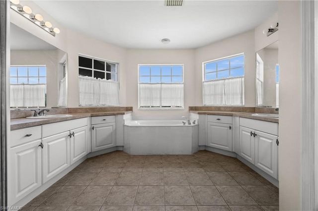 3520 SW 3rd TER, Cape Coral, FL 33991