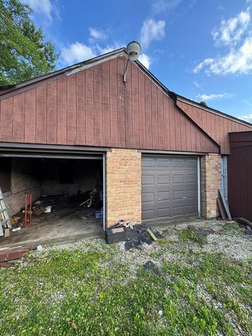 641 W Lake Cook Road, Palatine, IL 60074