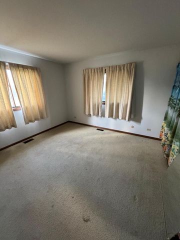 641 W Lake Cook Road, Palatine, IL 60074