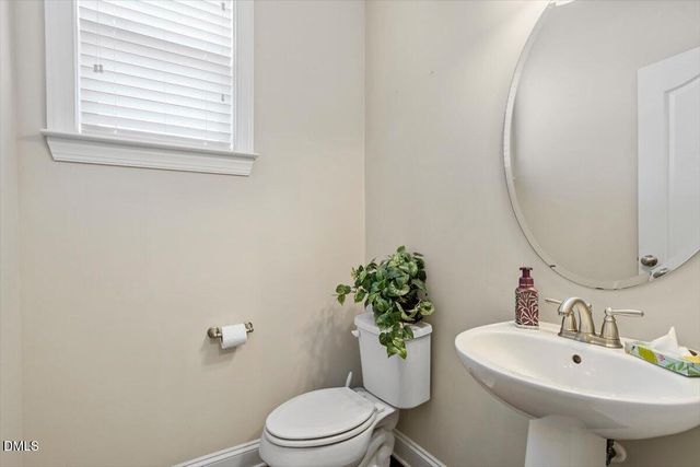 108 Horncliffe Way, Holly Springs, NC 27540