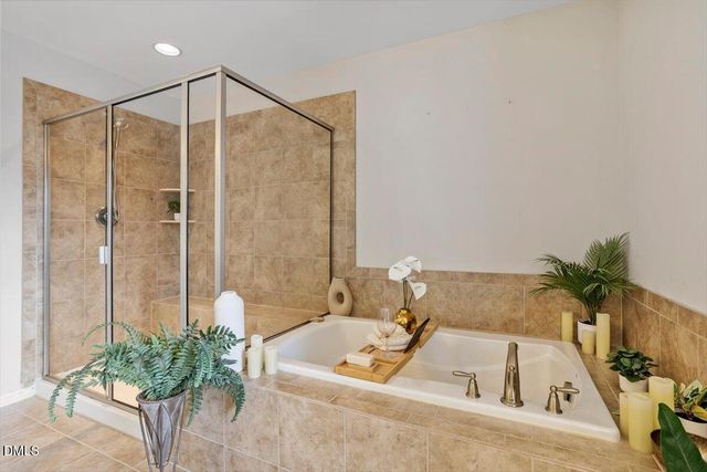 108 Horncliffe Way, Holly Springs, NC 27540