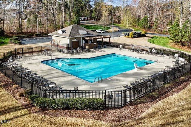 108 Horncliffe Way, Holly Springs, NC 27540