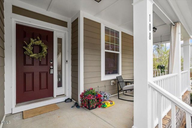108 Horncliffe Way, Holly Springs, NC 27540
