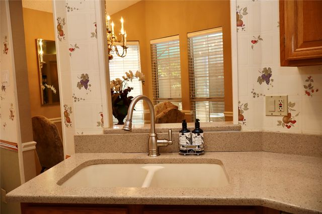 18095 Whispering Gables Lane, Dallas, TX 75287