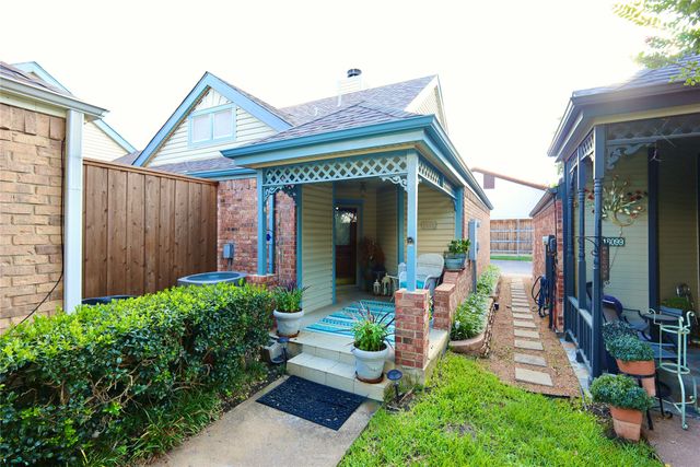 18095 Whispering Gables Lane, Dallas, TX 75287
