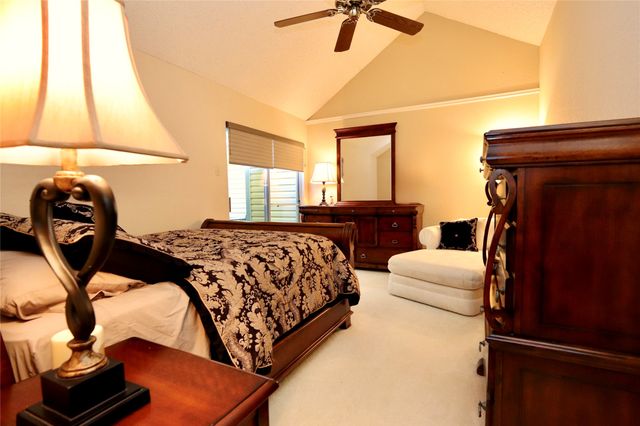 18095 Whispering Gables Lane, Dallas, TX 75287