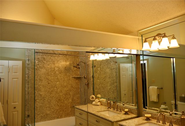 18095 Whispering Gables Lane, Dallas, TX 75287