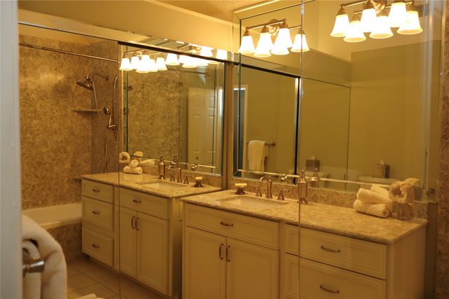 18095 Whispering Gables Lane, Dallas, TX 75287