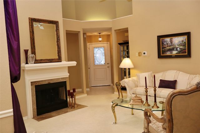 18095 Whispering Gables Lane, Dallas, TX 75287