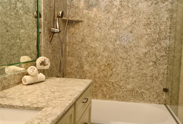 18095 Whispering Gables Lane, Dallas, TX 75287