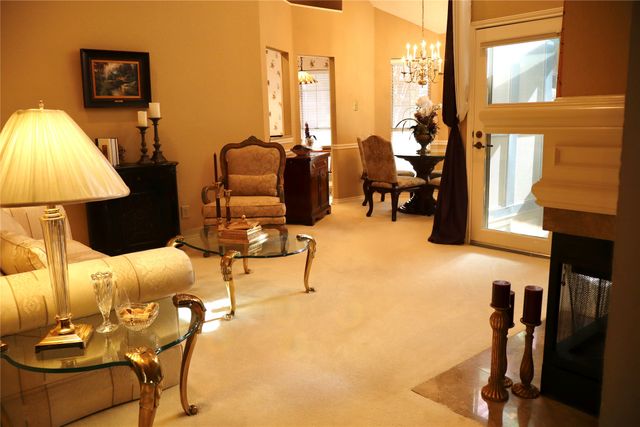 18095 Whispering Gables Lane, Dallas, TX 75287