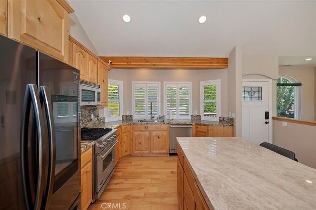 1015 Marin, Lake Arrowhead, CA 92352
