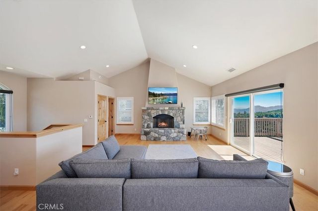 1015 Marin, Lake Arrowhead, CA 92352