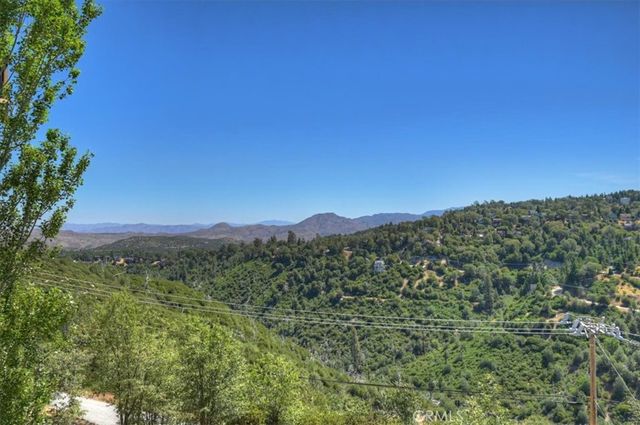 1015 Marin, Lake Arrowhead, CA 92352