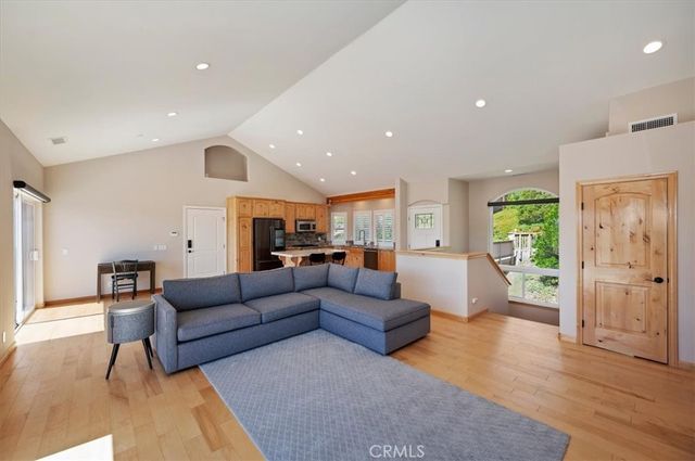 1015 Marin, Lake Arrowhead, CA 92352