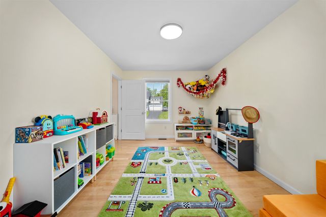 30 Ida Circle, Rochester, NH 03868