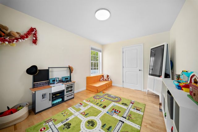 30 Ida Circle, Rochester, NH 03868