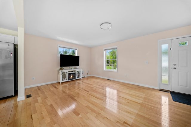 30 Ida Circle, Rochester, NH 03868