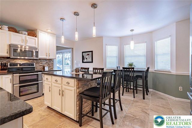 460 Quail Drive, Allentown, PA 18104