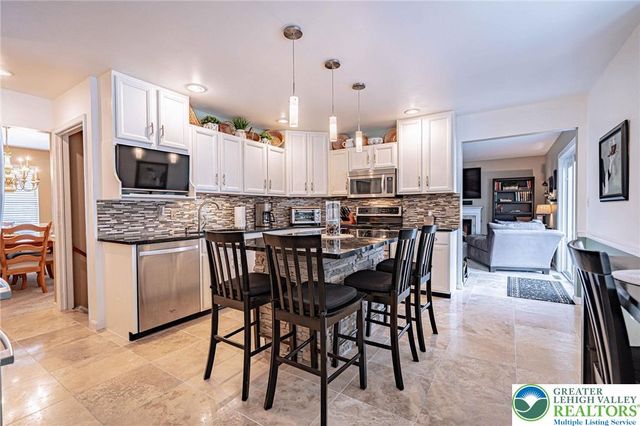 460 Quail Drive, Allentown, PA 18104