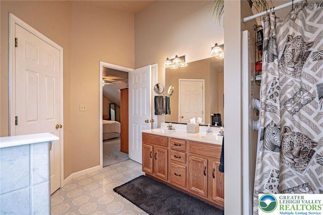 460 Quail Drive, Allentown, PA 18104