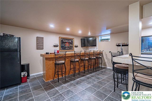 460 Quail Drive, Allentown, PA 18104