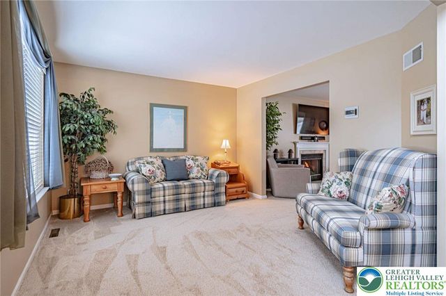 460 Quail Drive, Allentown, PA 18104