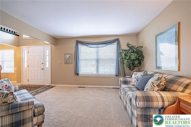 460 Quail Drive, Allentown, PA 18104