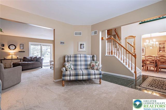 460 Quail Drive, Allentown, PA 18104