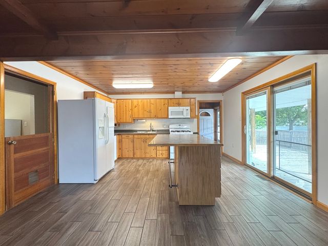 470 N Grand Avenue, Bradley, IL 60915