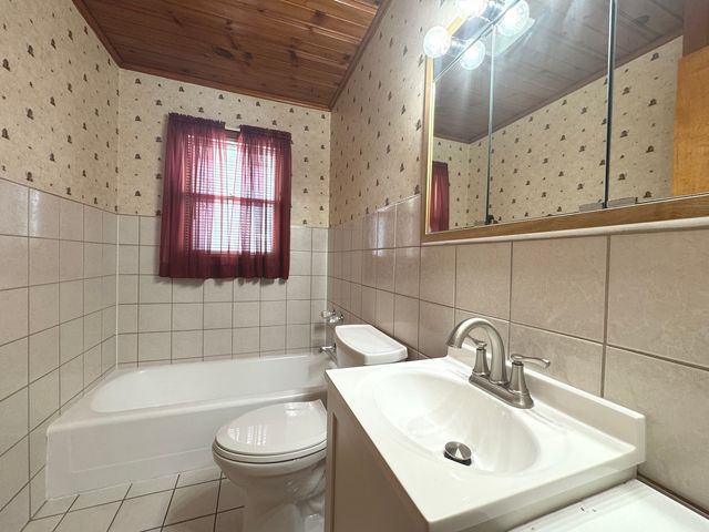 470 N Grand Avenue, Bradley, IL 60915