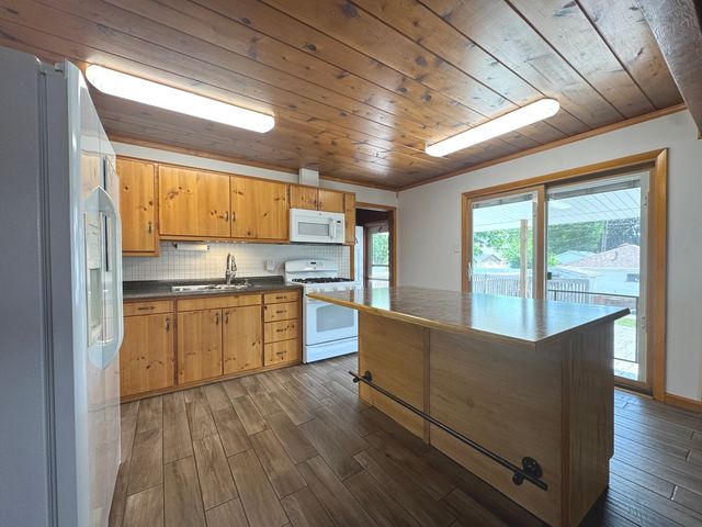 470 N Grand Avenue, Bradley, IL 60915