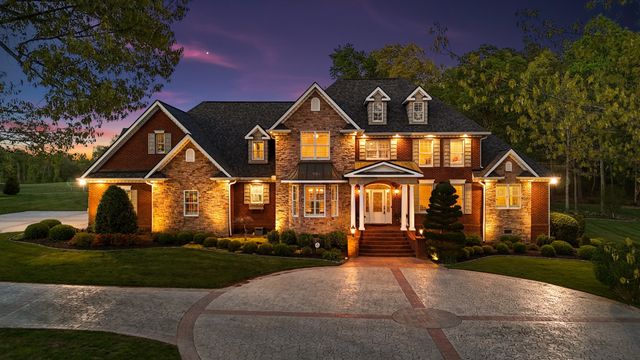 446 Waterford Dr, Manchester, TN 37355