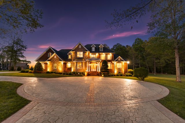446 Waterford Dr, Manchester, TN 37355