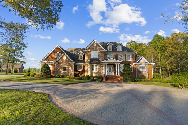 446 Waterford Dr, Manchester, TN 37355