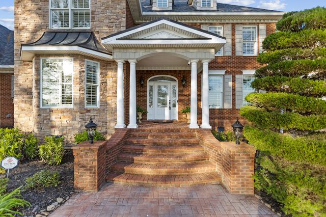 446 Waterford Dr, Manchester, TN 37355
