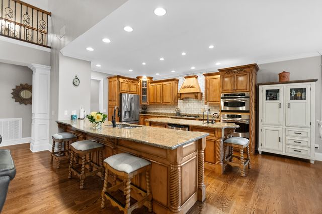 446 Waterford Dr, Manchester, TN 37355