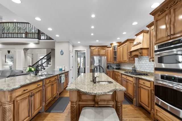 446 Waterford Dr, Manchester, TN 37355