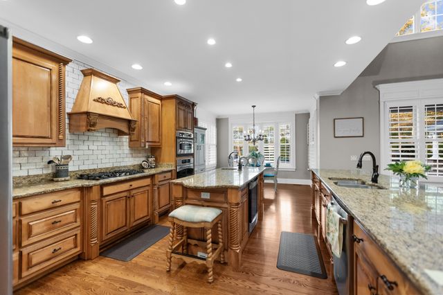 446 Waterford Dr, Manchester, TN 37355