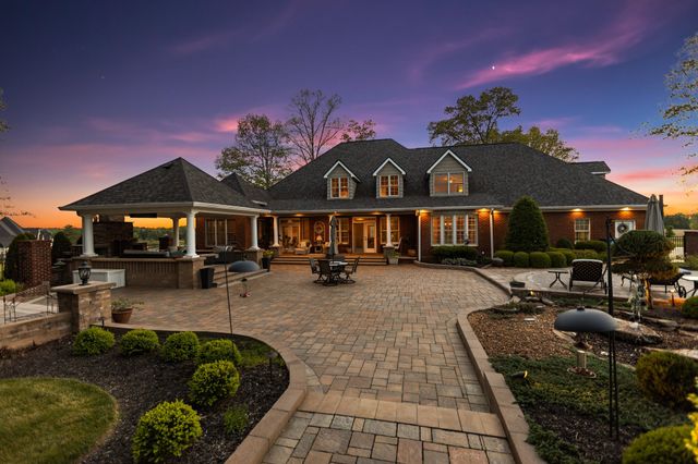 446 Waterford Dr, Manchester, TN 37355