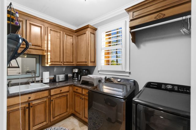 446 Waterford Dr, Manchester, TN 37355