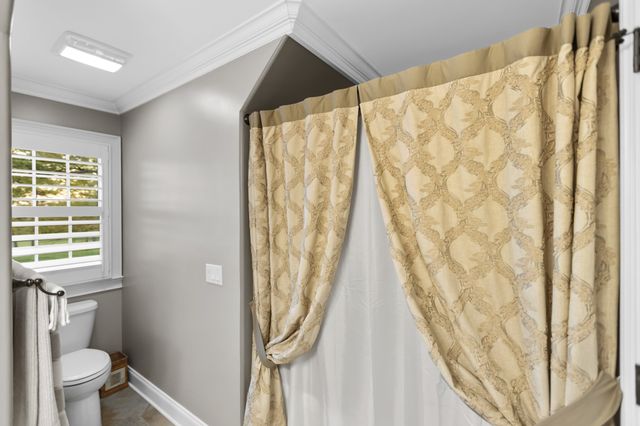 446 Waterford Dr, Manchester, TN 37355