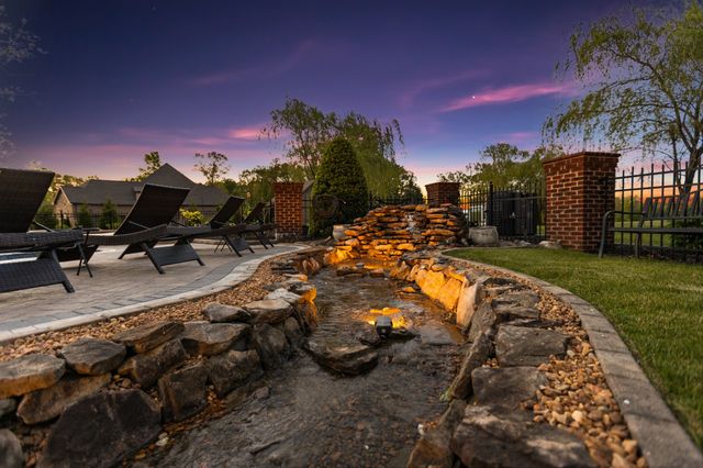 446 Waterford Dr, Manchester, TN 37355