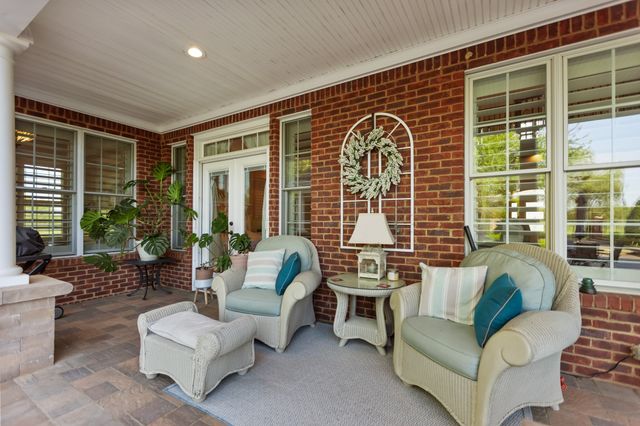 446 Waterford Dr, Manchester, TN 37355