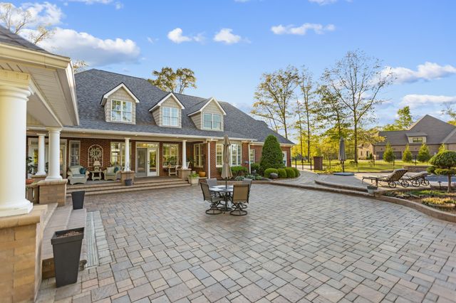 446 Waterford Dr, Manchester, TN 37355