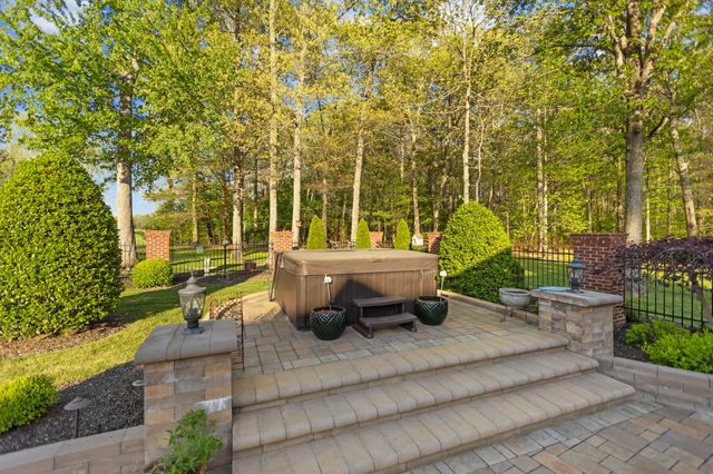 446 Waterford Dr, Manchester, TN 37355